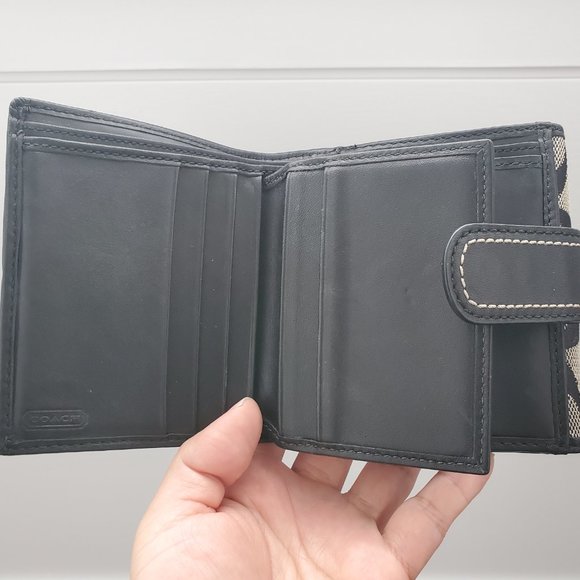 Coach Signature Leather and Canvas Wallet Black Colour - Picture 6 of 10